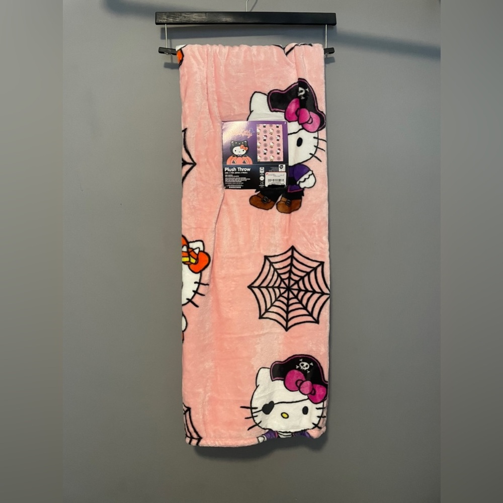 Hello Kitty Halloween Blanket